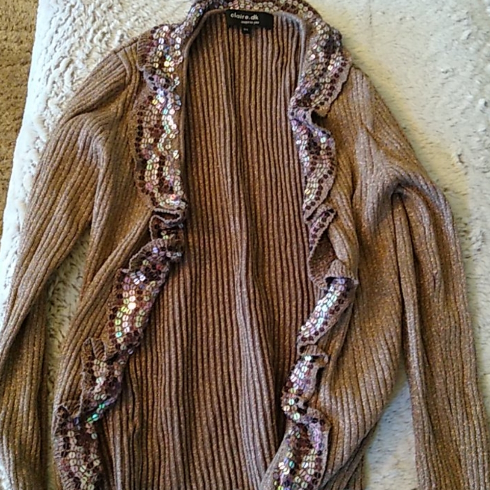 Claire.dk Cardigan Sweater - Picture 8 of 8